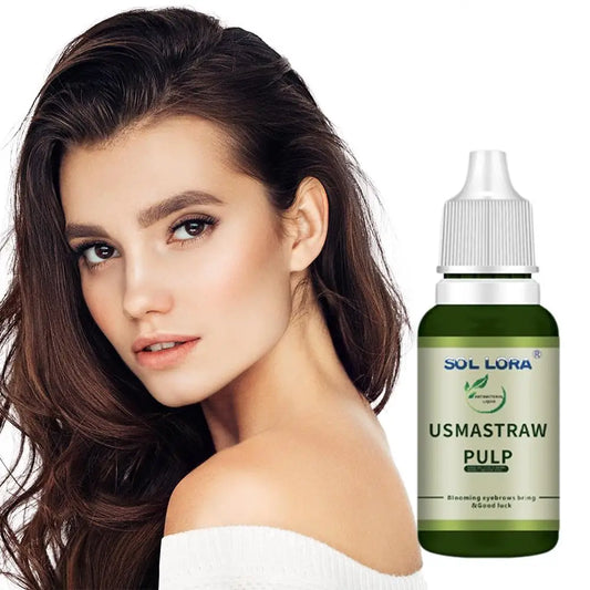 Femme avec des cils et sourcils fournis grâce au sérum Usma Sol Lora, flacon vert de soin naturel pour la pousse