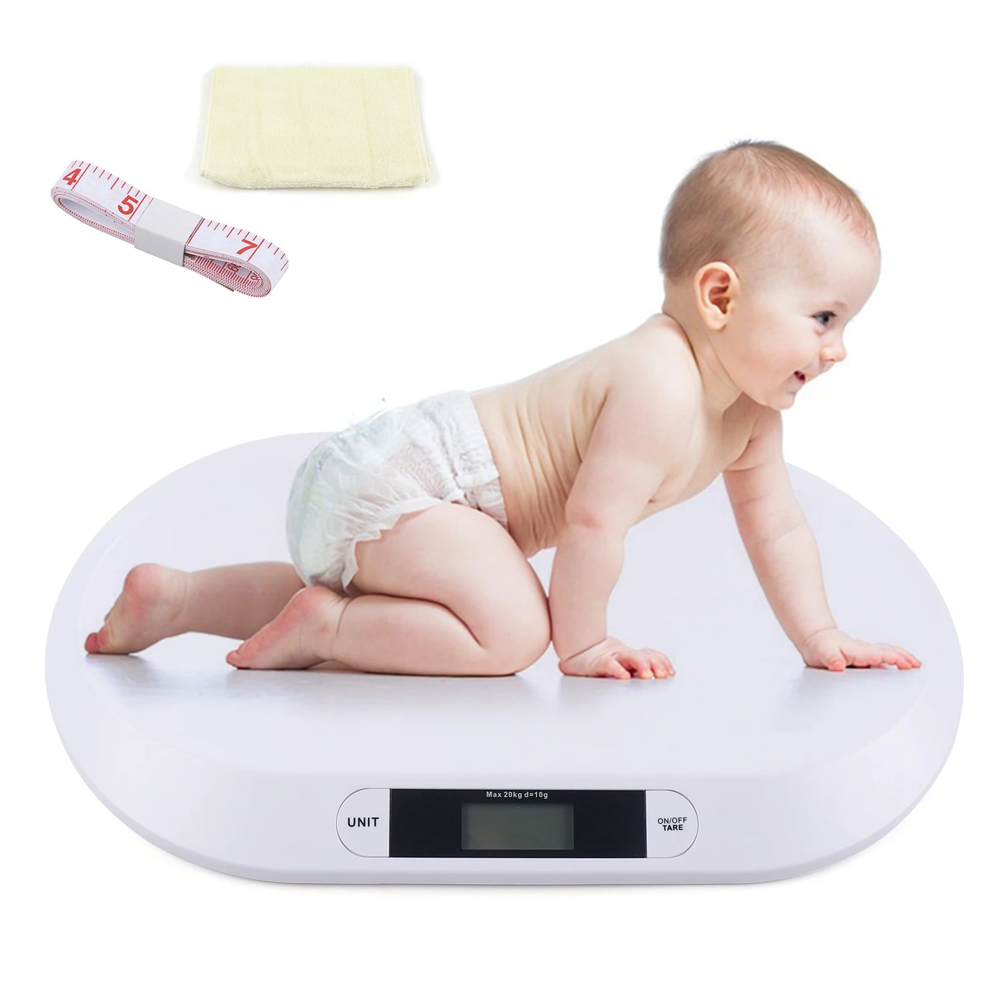 Bébé assis sur une balance électronique pour bébé, utilisée pour mesurer le poids avec précision
