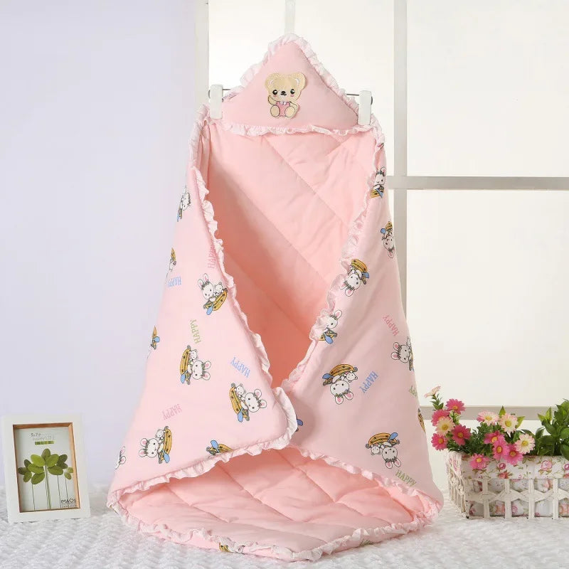 Couverture d’emmaillotage bébé en coton rose avec capuche brodée motif ours, forme enveloppe cocon, douce et chaude, idéale pour nouveau-né et cadeau de naissance